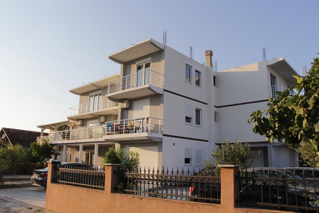 Apartments California Ulcinj Exterior foto